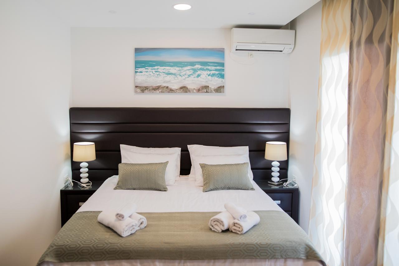 Lct Blue Lions Apartments Podstrana Bagian luar foto