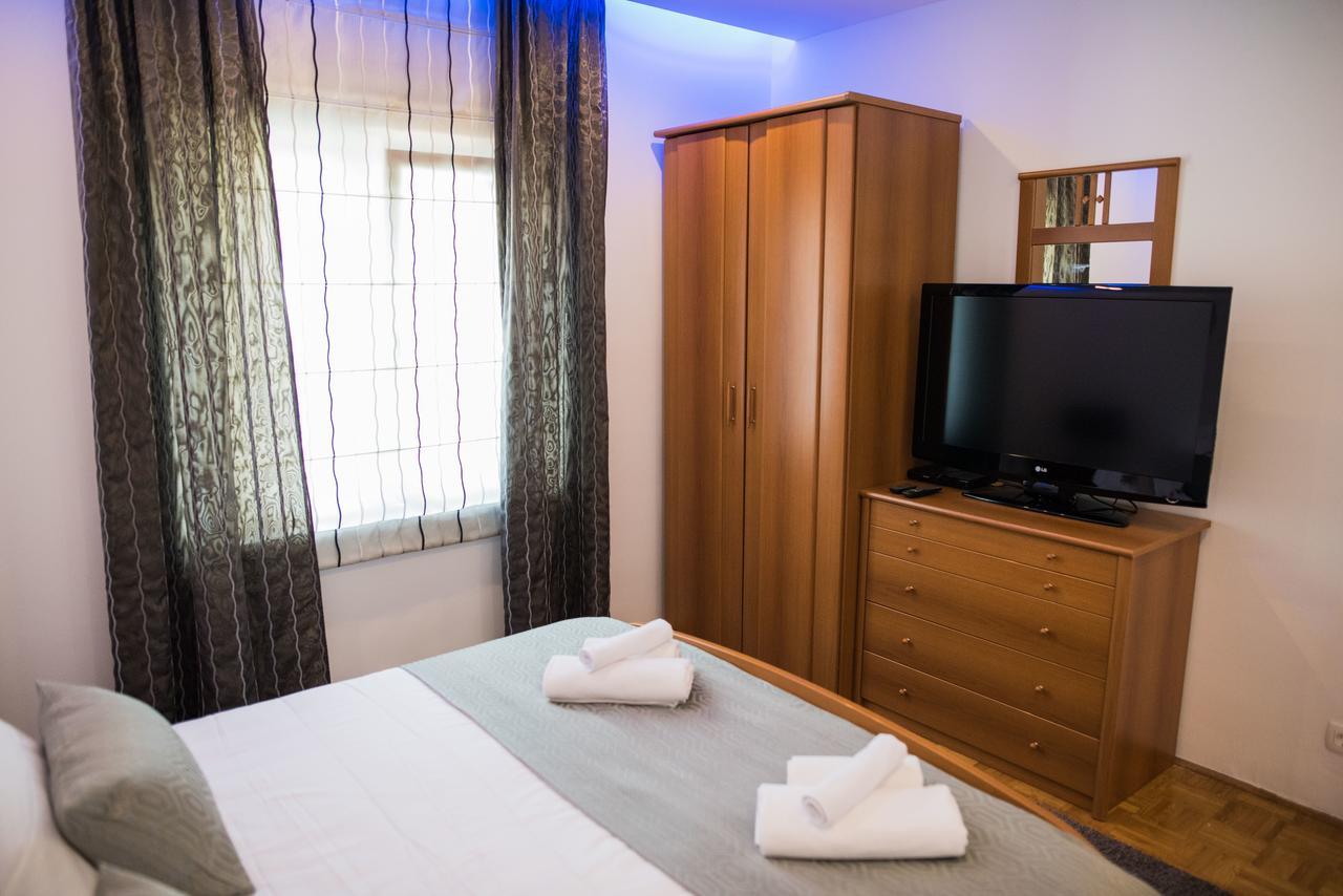 Lct Blue Lions Apartments Podstrana Bagian luar foto