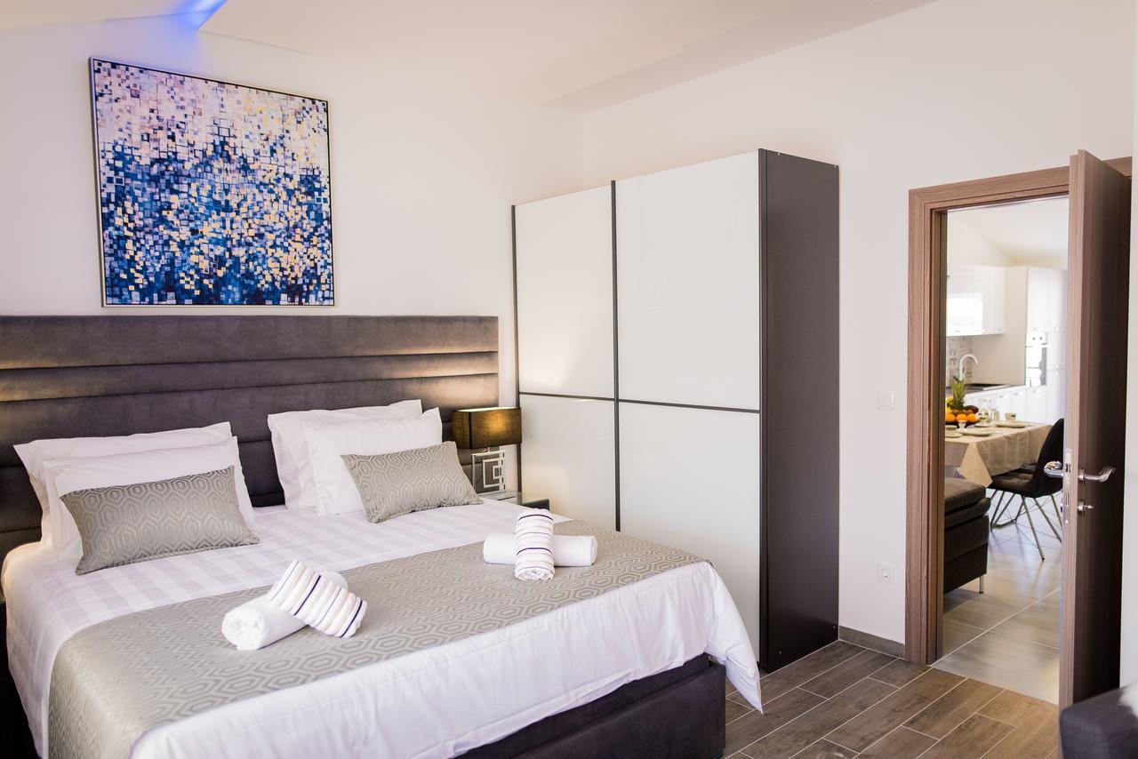 Lct Blue Lions Apartments Podstrana Bagian luar foto