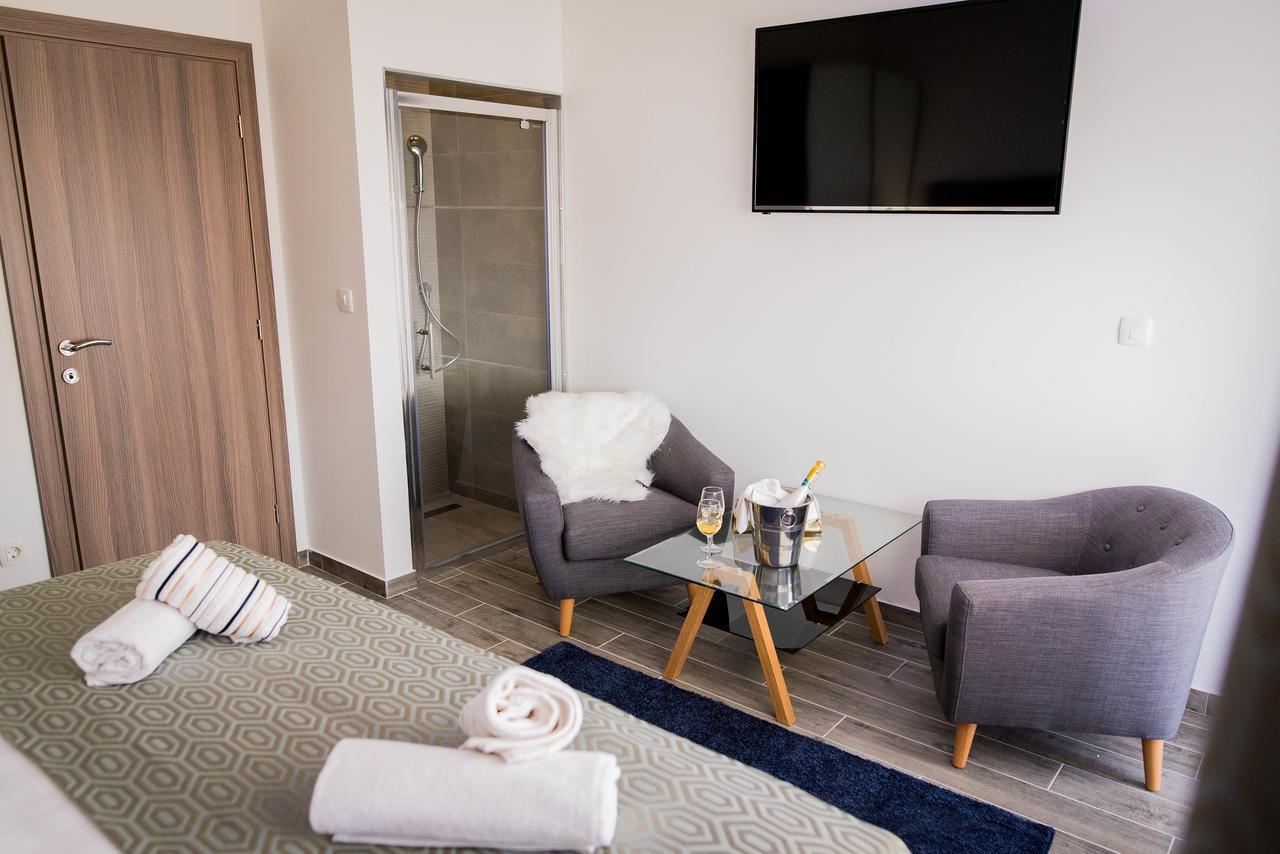 Lct Blue Lions Apartments Podstrana Bagian luar foto