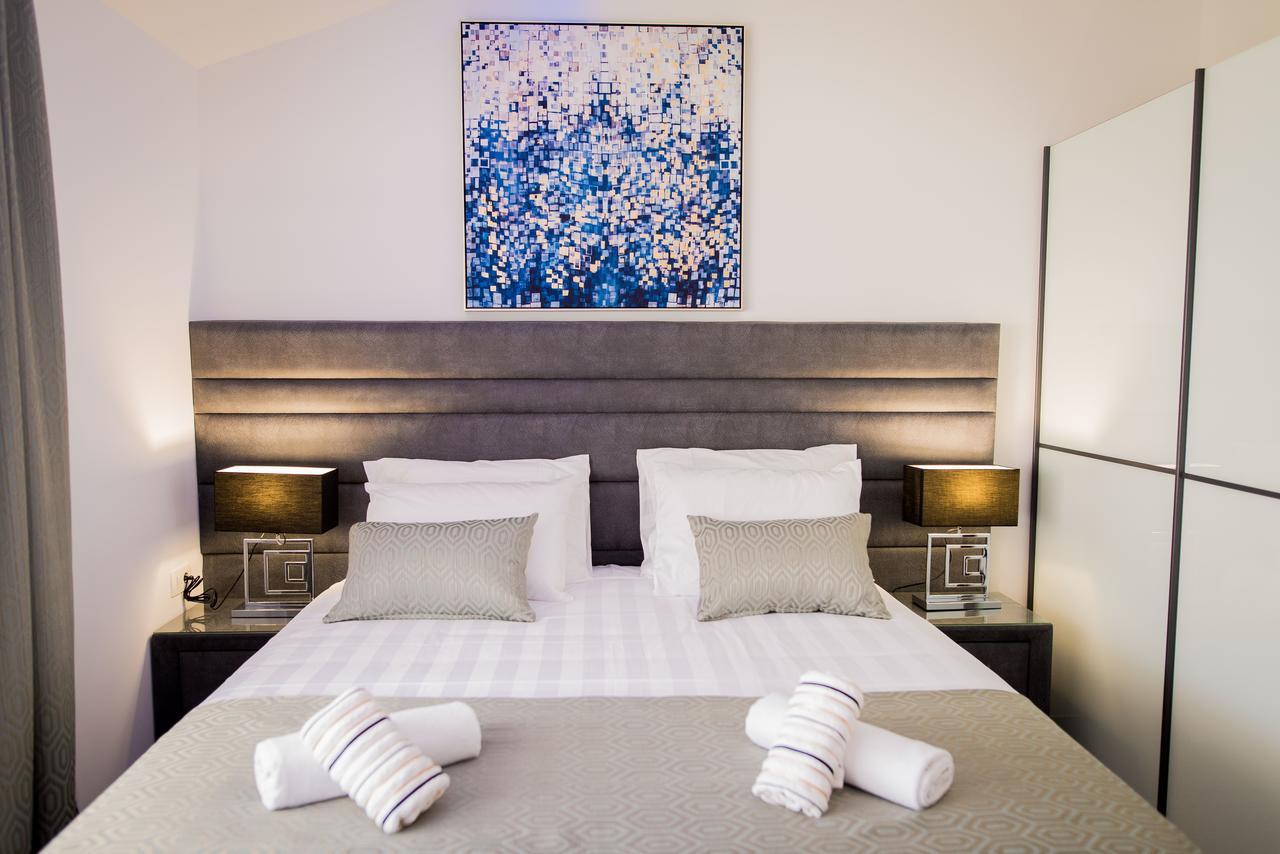 Lct Blue Lions Apartments Podstrana Bagian luar foto